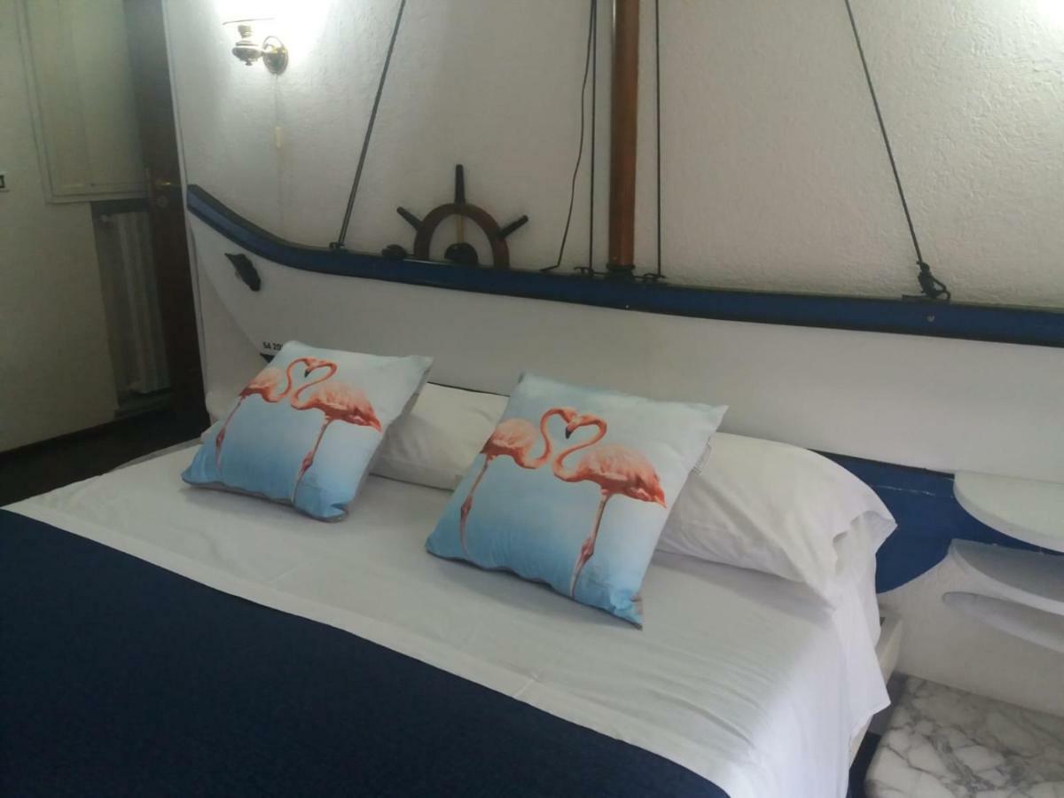 B&B Arechi ซาแลร์โน ภายนอก รูปภาพ