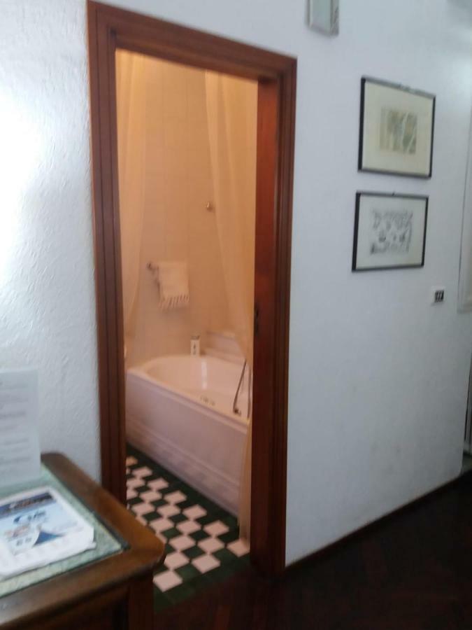 B&B Arechi ซาแลร์โน ภายนอก รูปภาพ